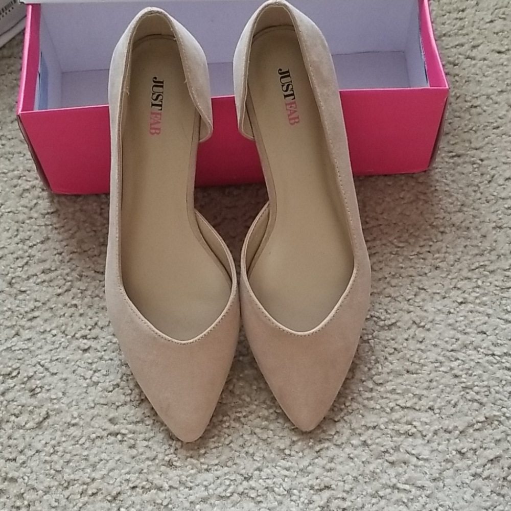 Tan flats